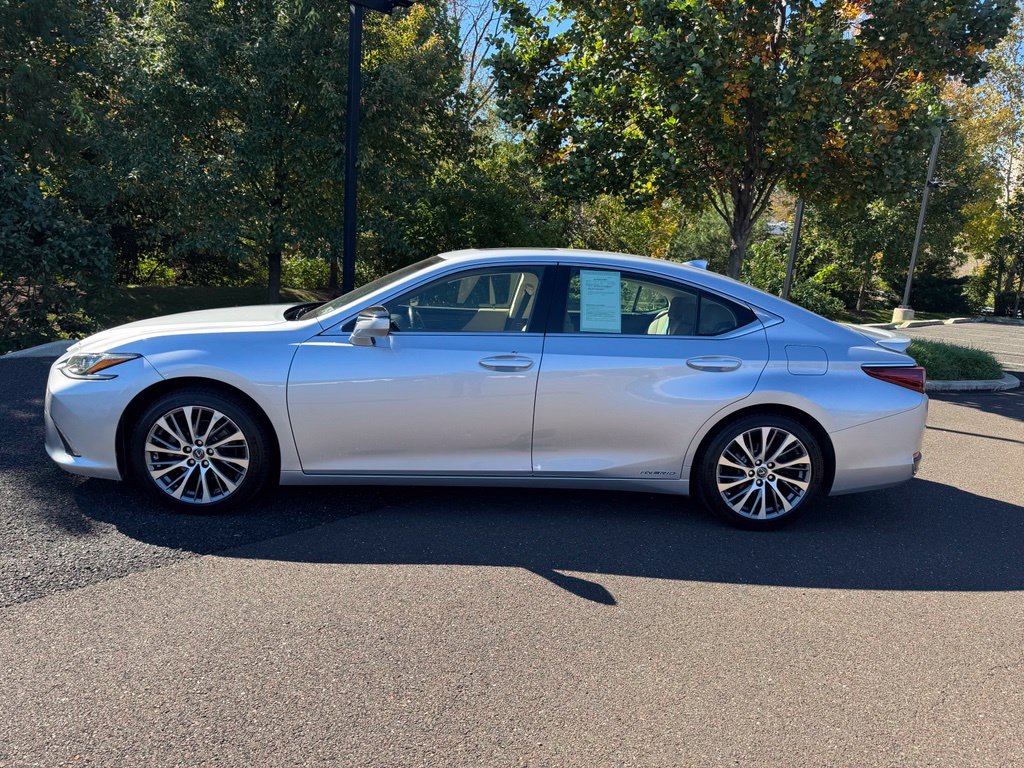 Used 2019 Lexus ES 300h Premium Sedan