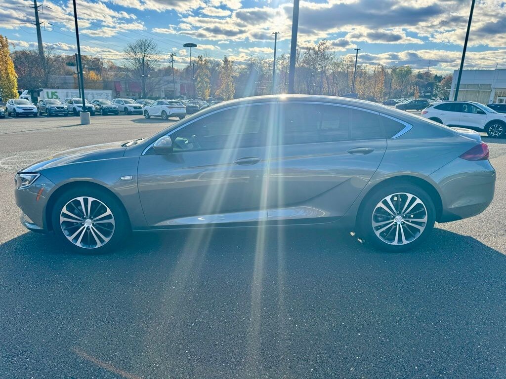 Used 2018 Buick Regal Sportback Essence Hatchback