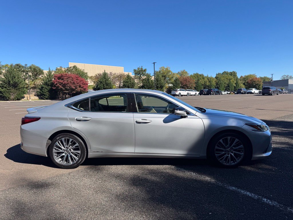 Used 2019 Lexus ES 300h Premium Sedan