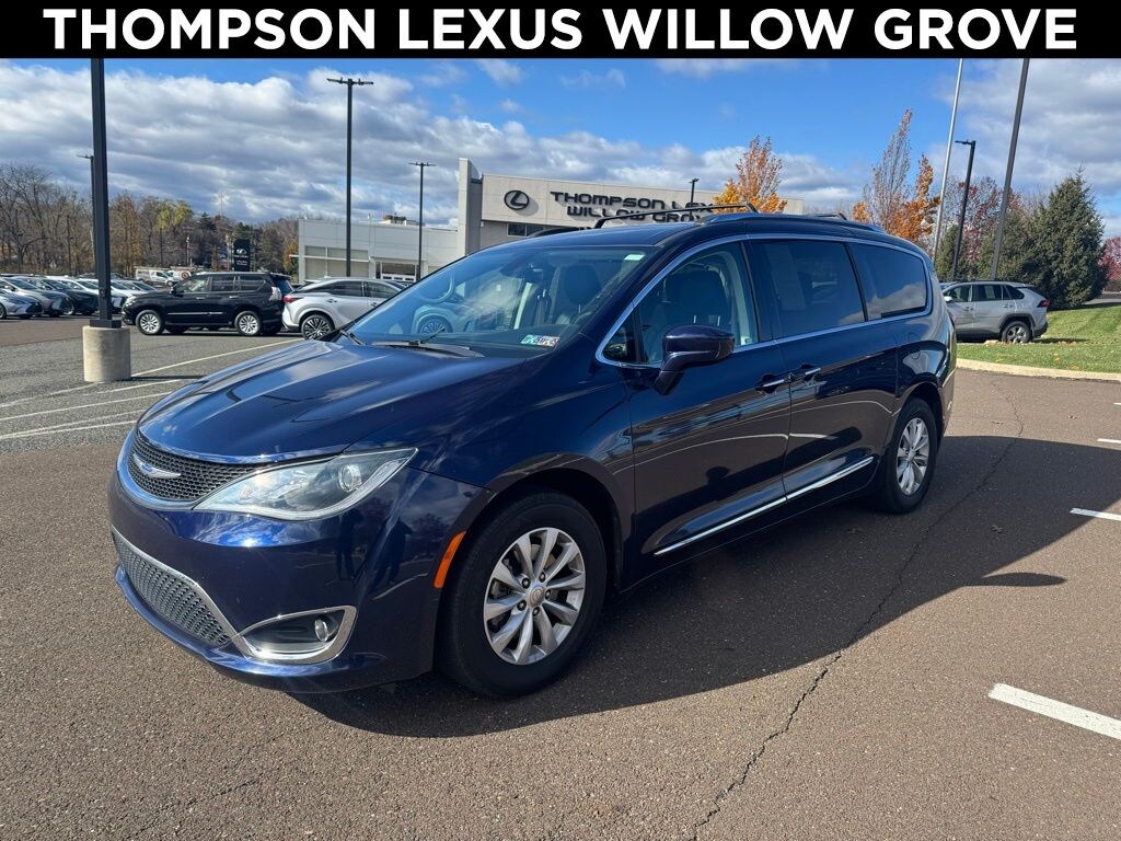 Used 2019 Chrysler Pacifica Touring L Van Passenger Van