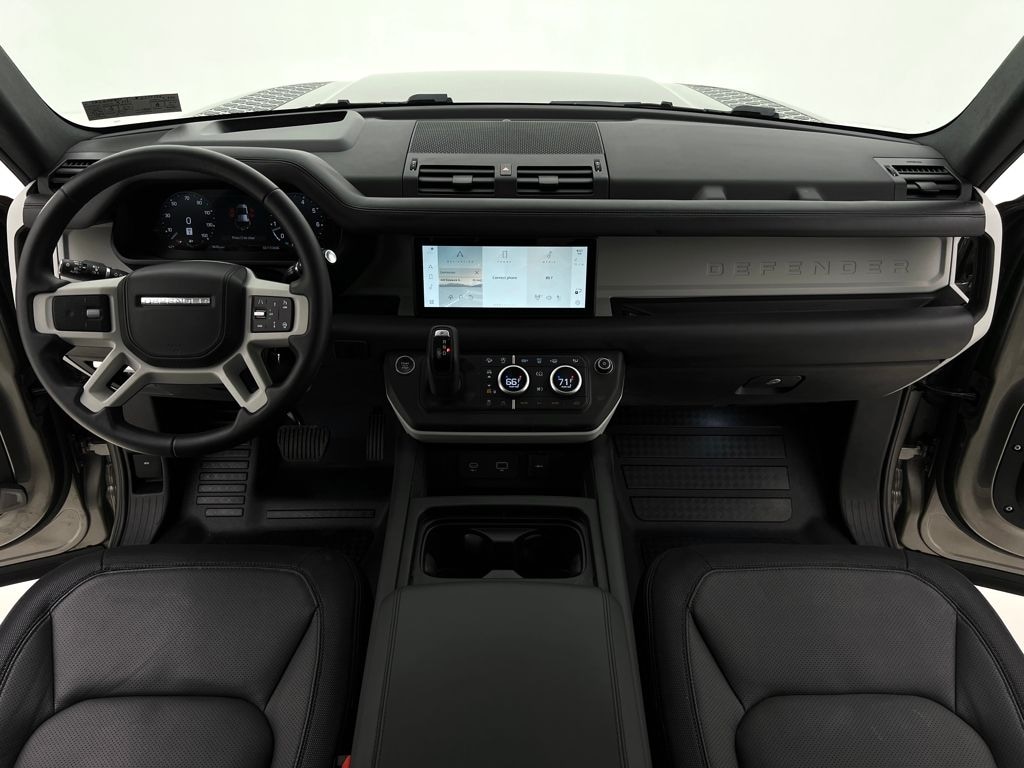 Used 2024 Land Rover Defender 110 X-Dynamic SE SUV