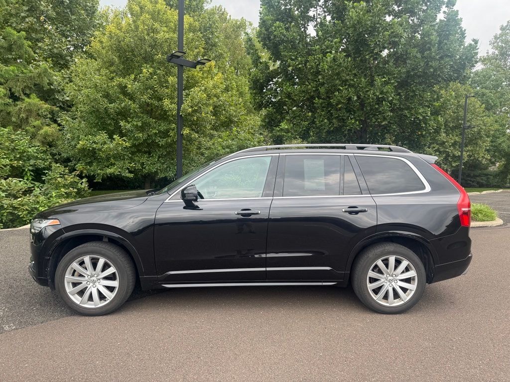 Used 2016 Volvo XC90 T6 Momentum AWD SUV