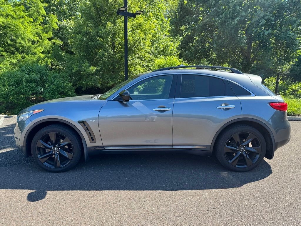 Used 2017 INFINITI QX70 Base SUV