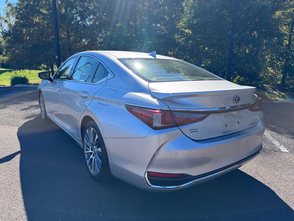 Used 2019 Lexus ES 300h Premium Sedan