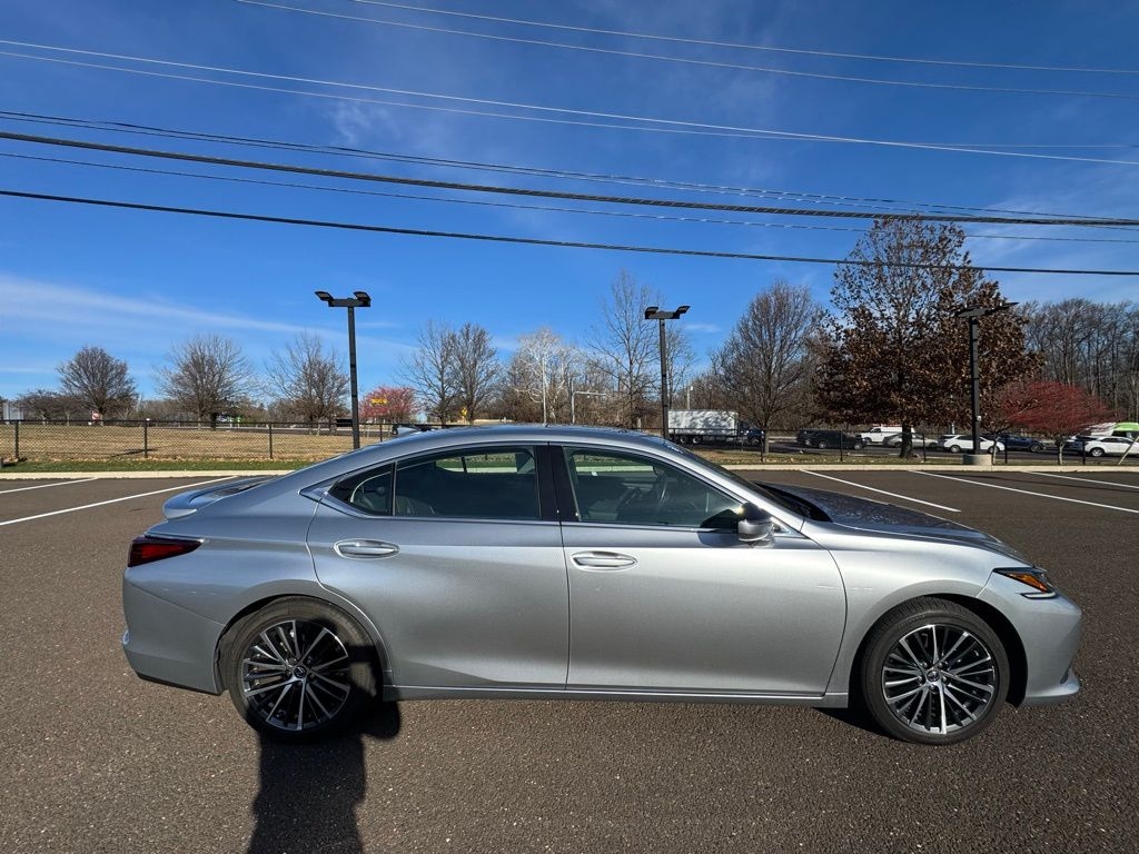 Certified 2025 Lexus ES 350 Base Sedan