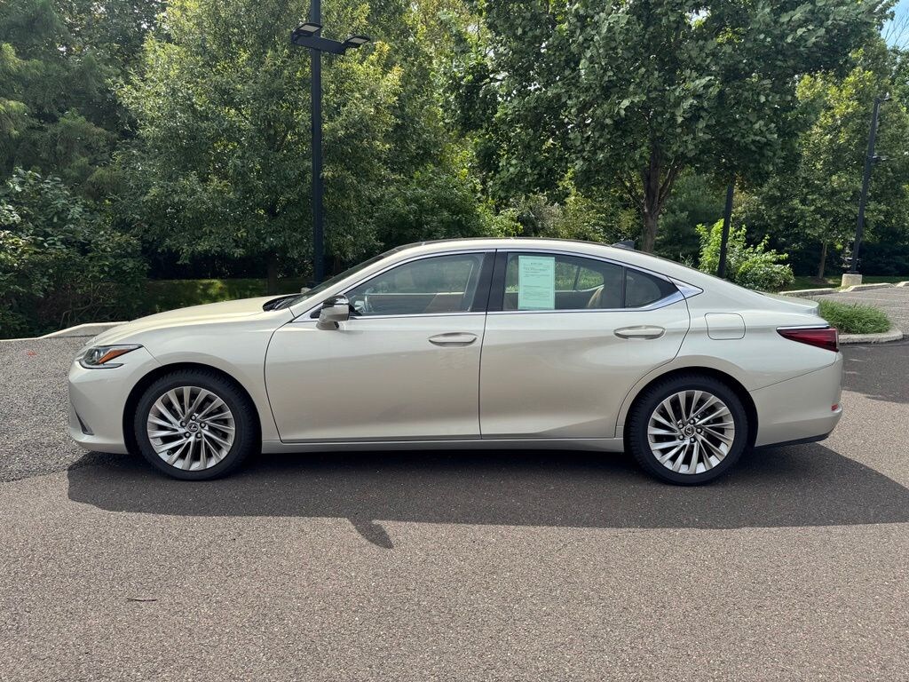 Used 2019 Lexus ES 350 Luxury Sedan