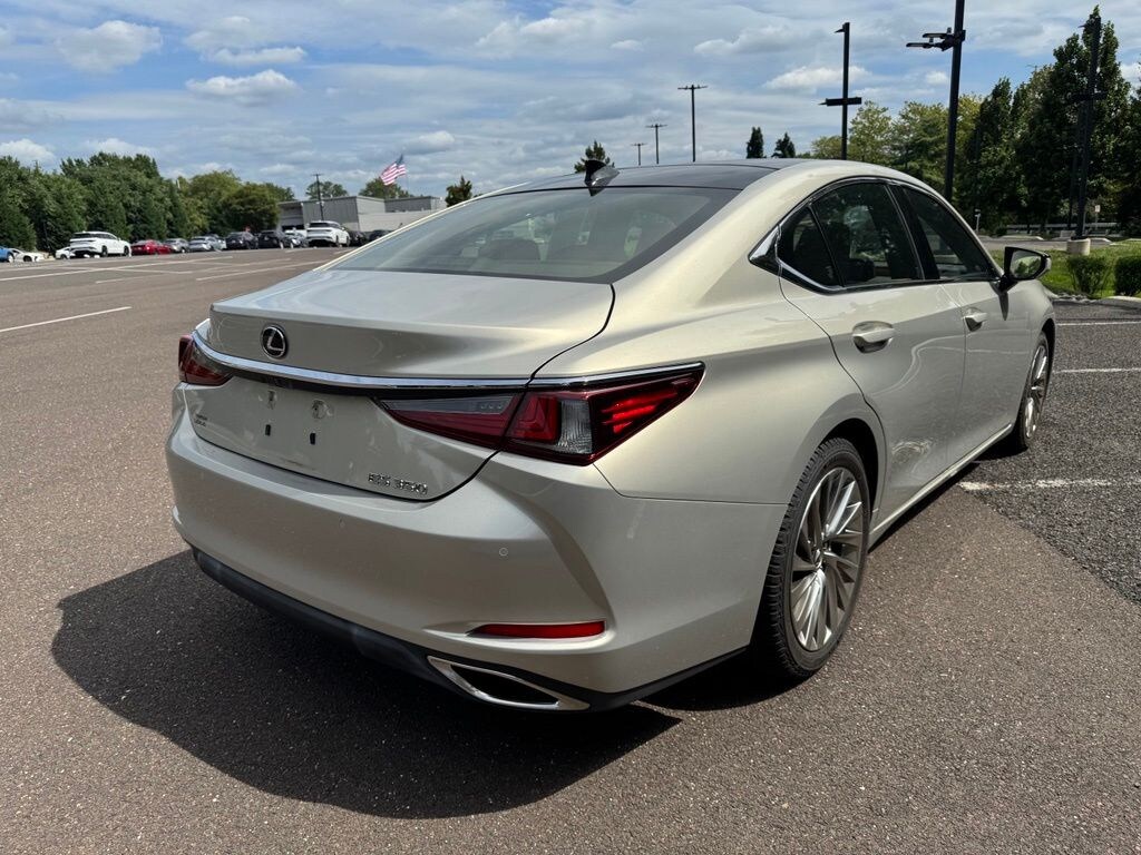 Used 2019 Lexus ES 350 Luxury Sedan