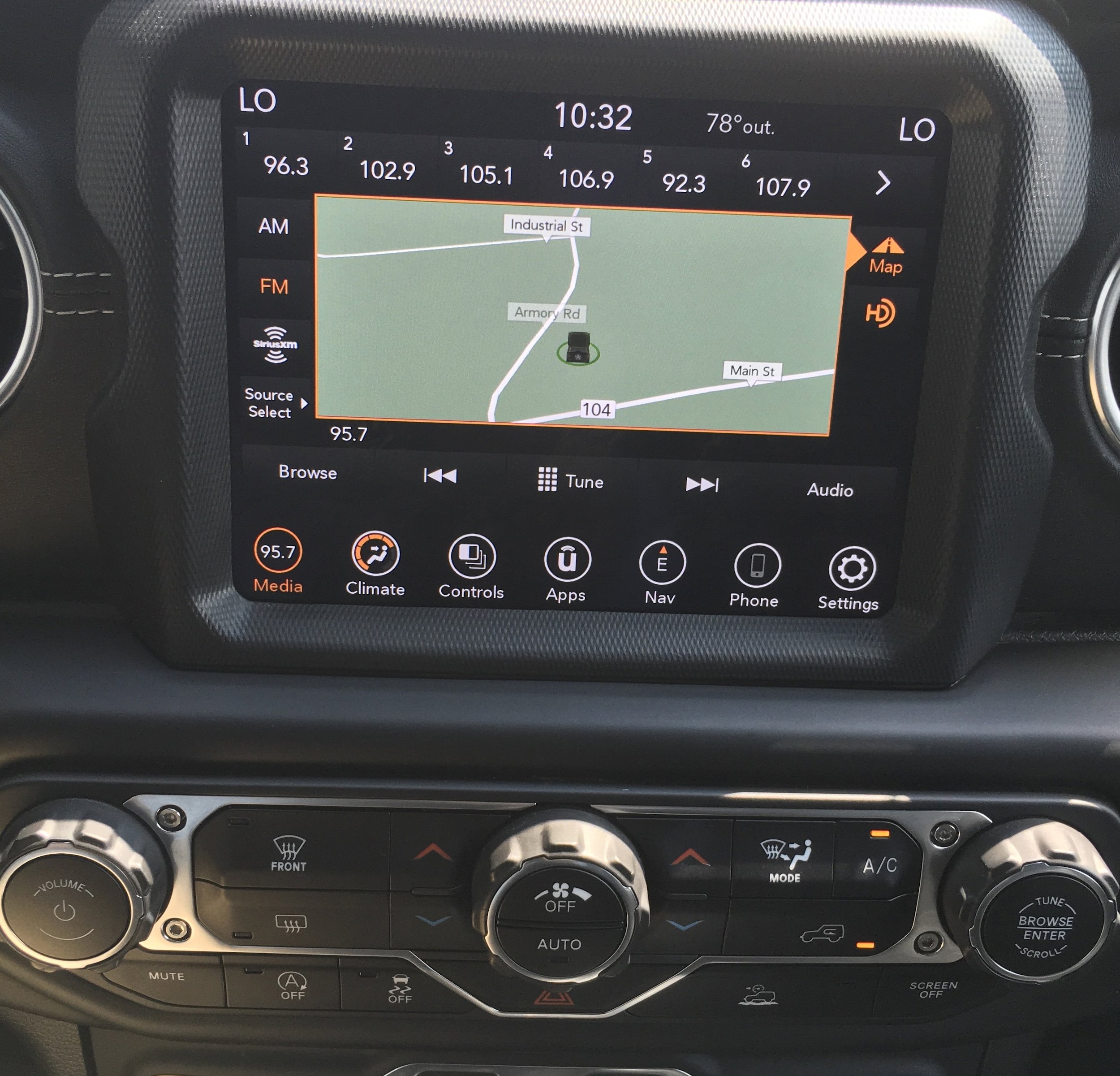 2021 Jeep Wrangler Unlimited Sahara - Photo 13