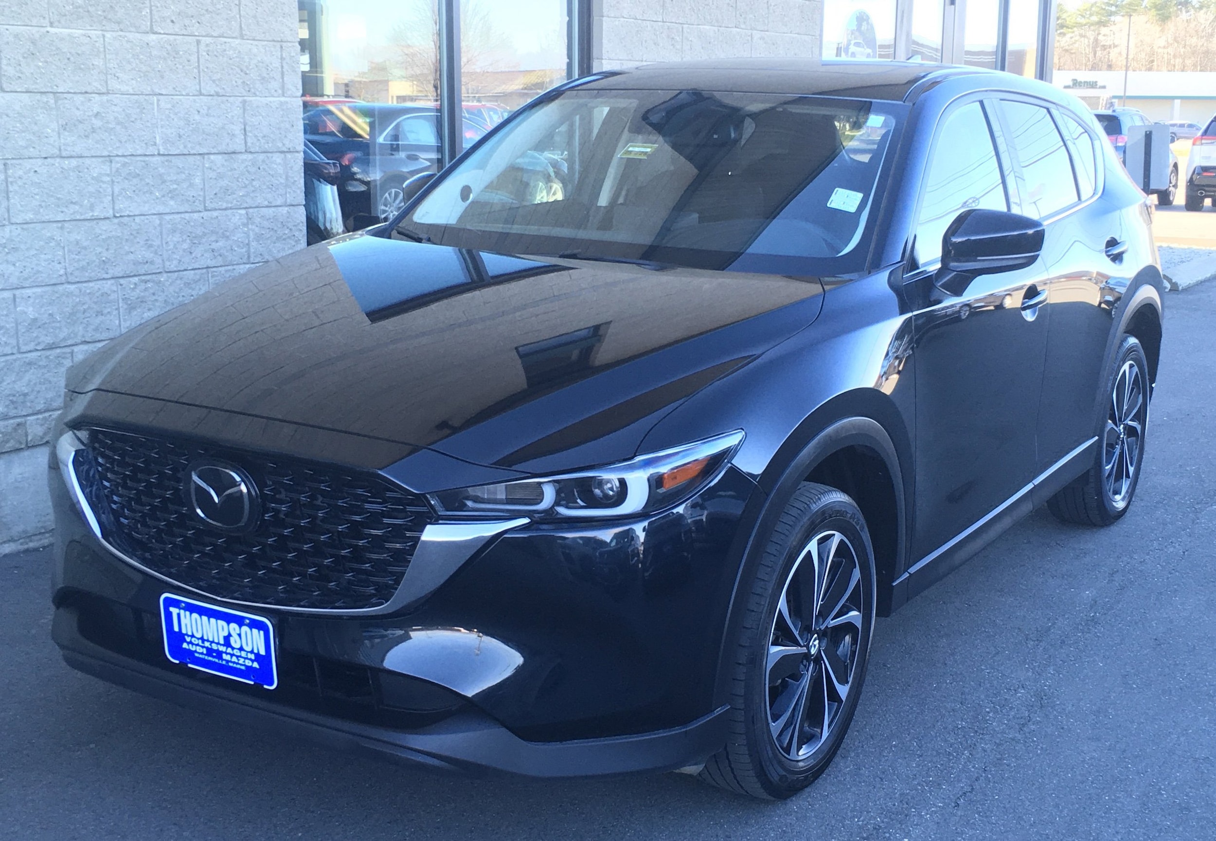 2023 Mazda CX-5 S Premium package's photo