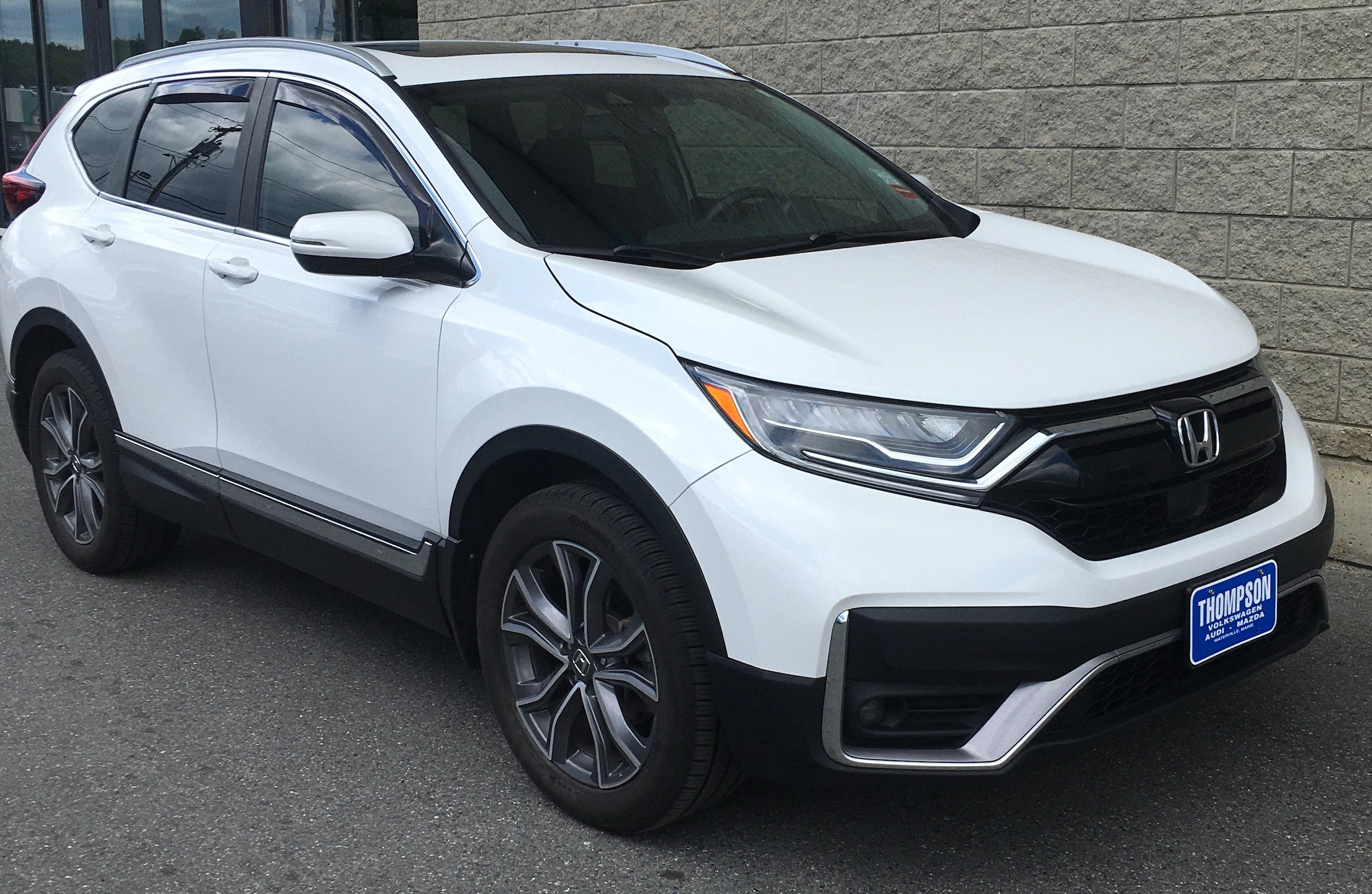 2022 Honda CR-V Touring AWD's photo