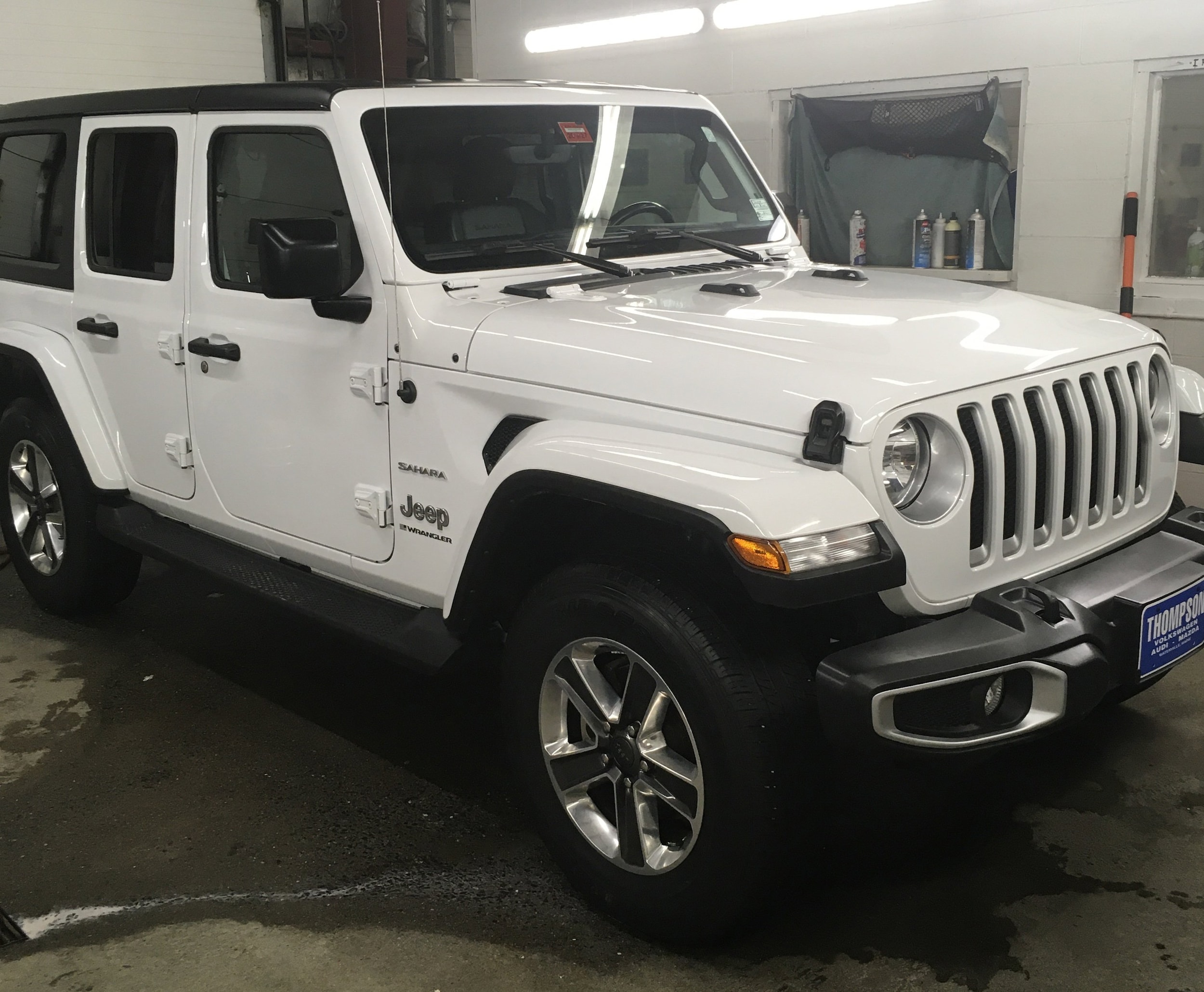 2023 Jeep Wrangler Sahara's photo