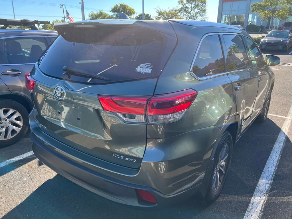 2019 Toyota Highlander XLE photo 3