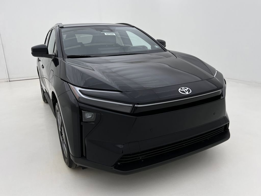 2026 Toyota bZ XLE - Photo 3