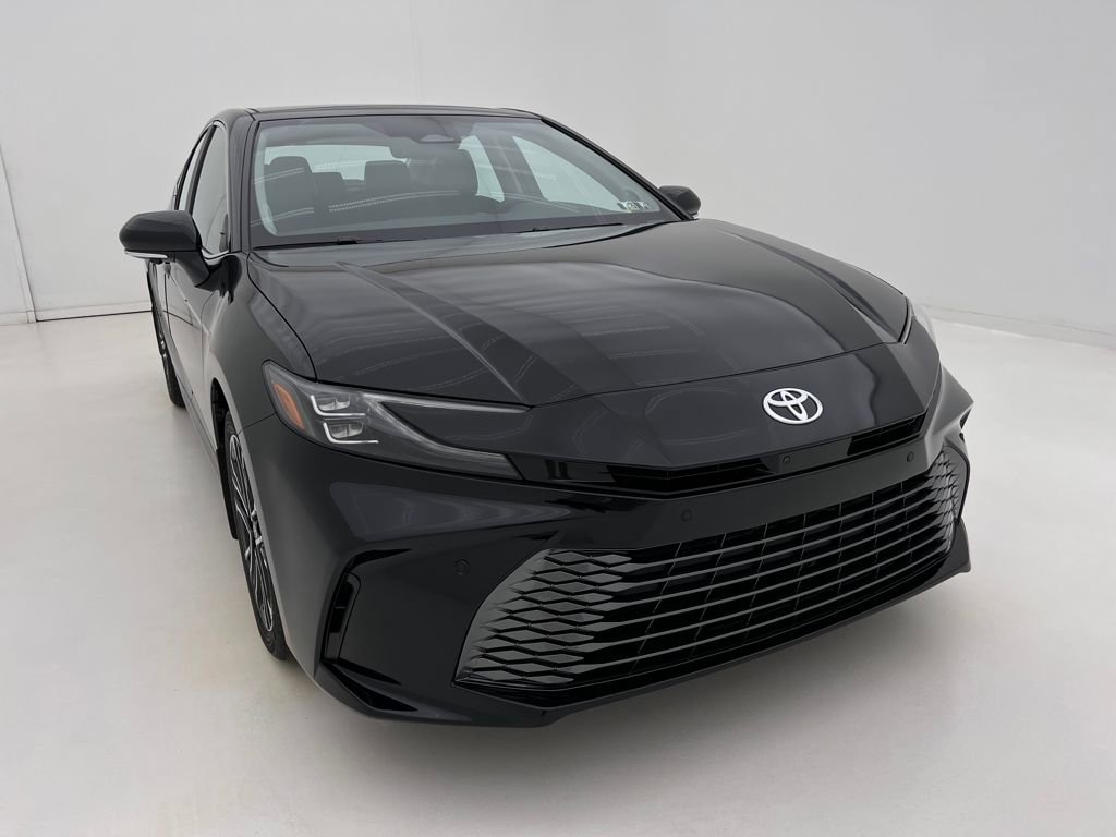 2026 Toyota Camry XLE photo 3