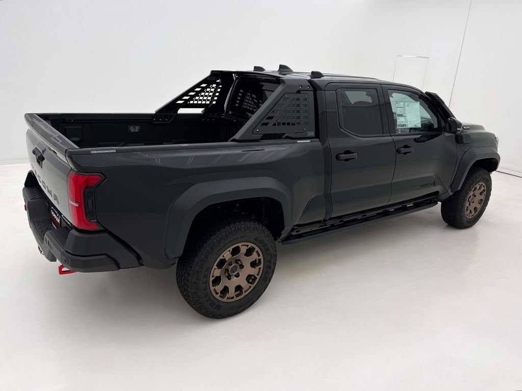 2025 Toyota Tacoma Trailhunter photo 4