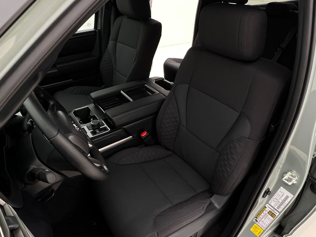 2026 Toyota Tundra SR5 - Photo 8