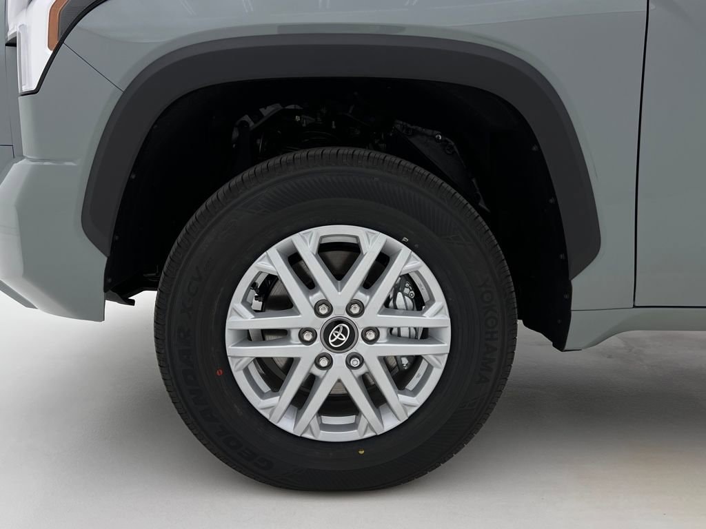 2026 Toyota Tundra SR5 - Photo 15