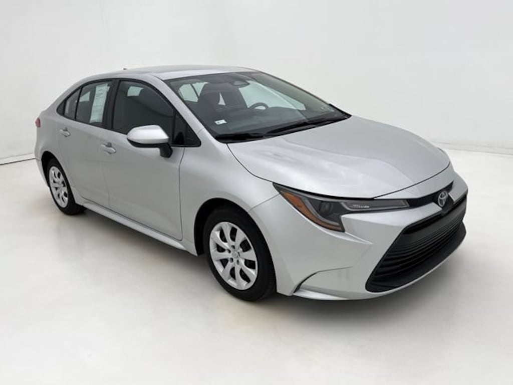 Certified 2025 Toyota Corolla LE Sedan