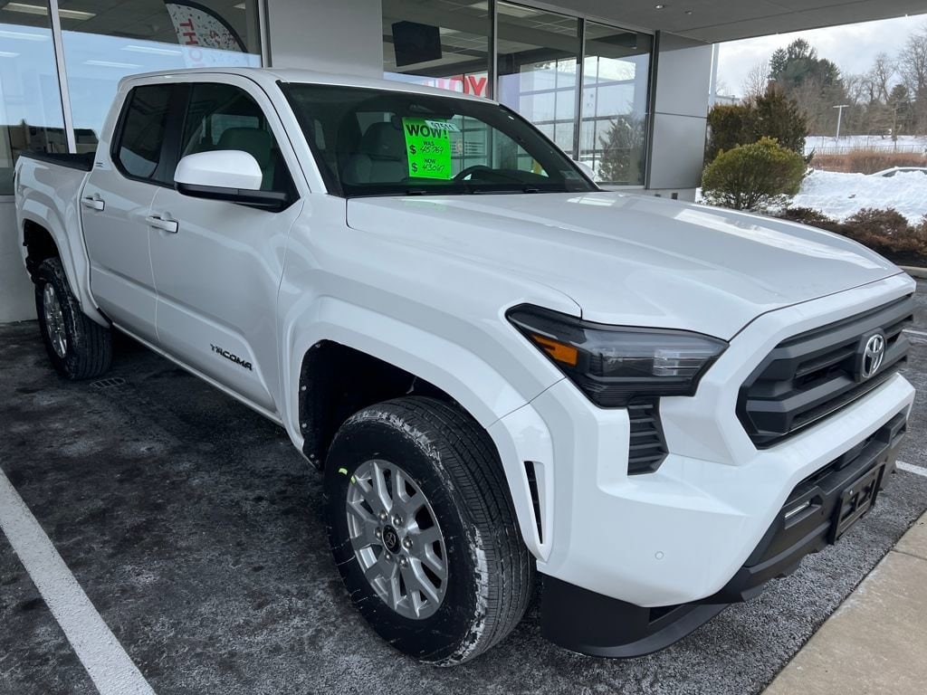 New 2025 Toyota Tacoma SR5 4X4 DOUBLE CAB