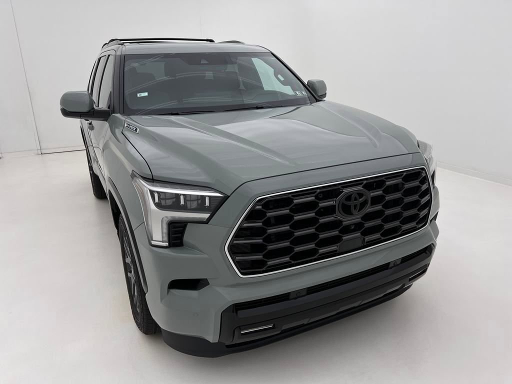 2025 Toyota Sequoia Platinum photo 2
