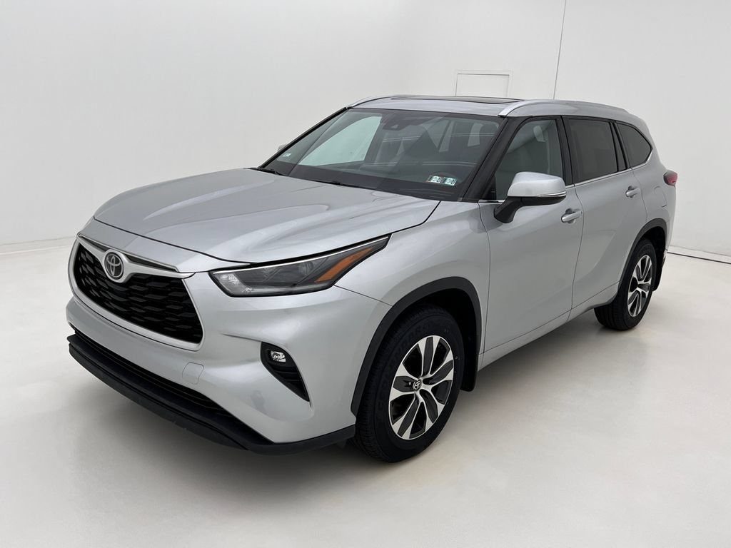 Used 2021 Toyota Highlander XLE SUV