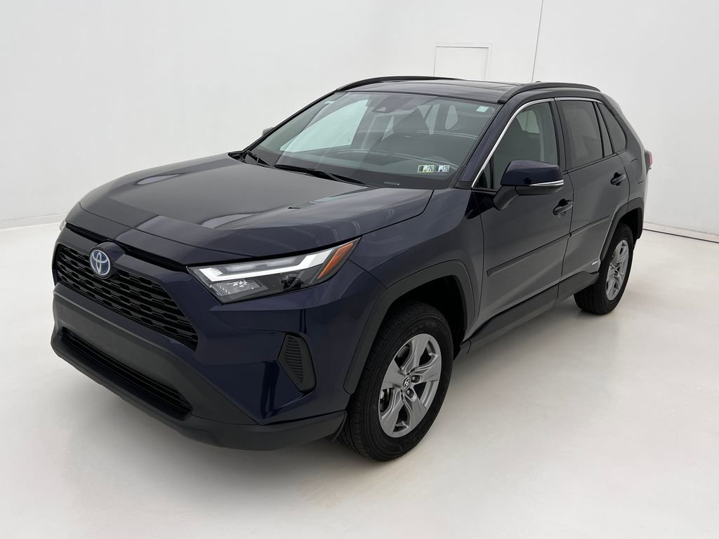 2024 Toyota RAV4 Hybrid XLE photo 4