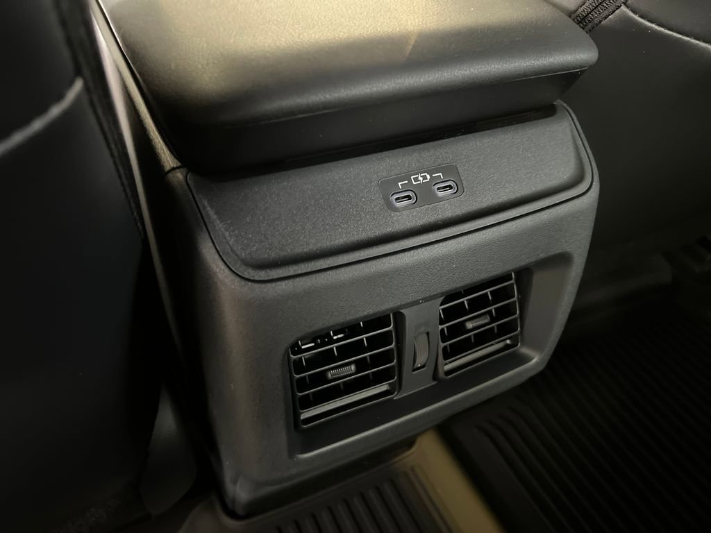 2026 Toyota C-HR SE - Photo 10