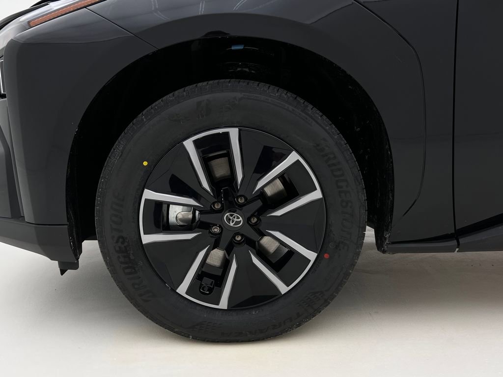 2026 Toyota bZ XLE - Photo 15