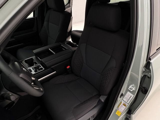 2026 Toyota Tundra SR5 - Photo 8