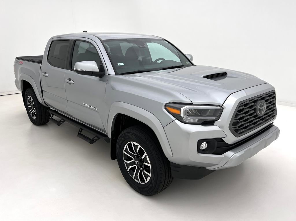 2023 Toyota Tacoma TRD Sport photo 2
