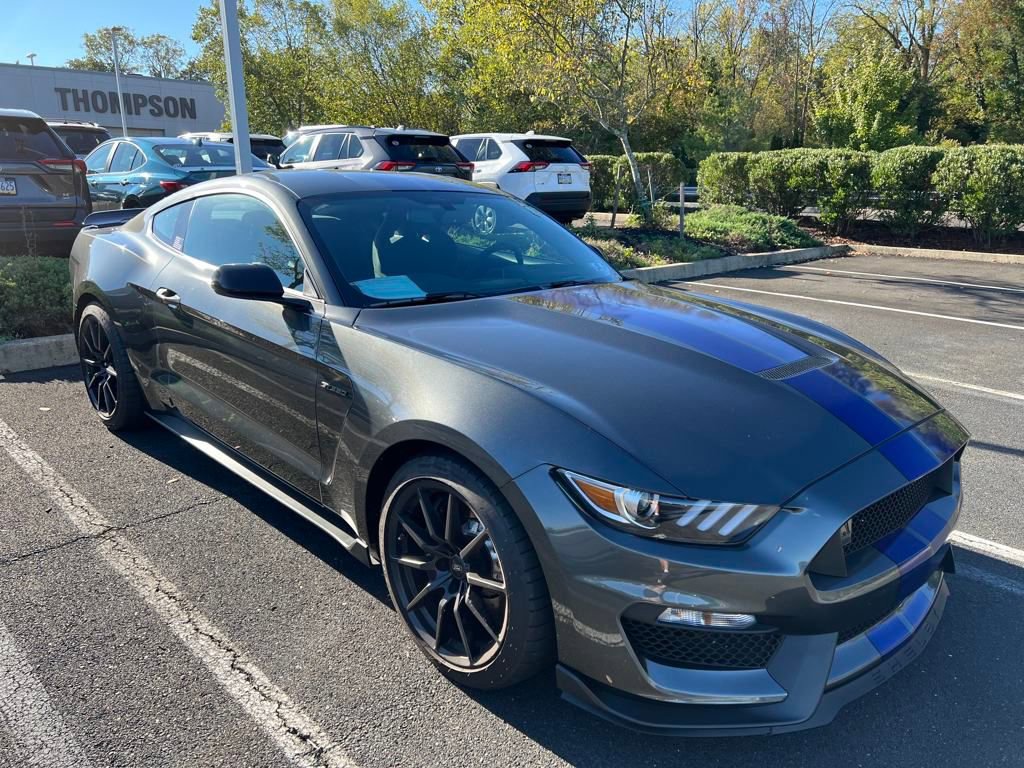 2016 Ford Mustang Shelby photo 2