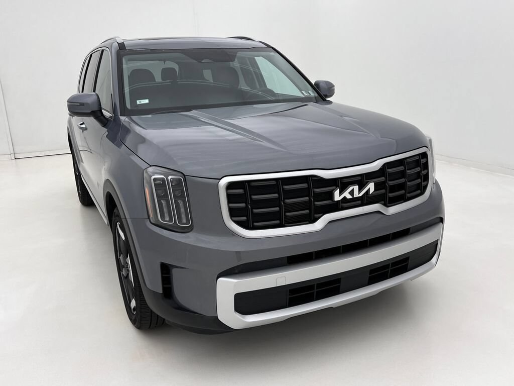 Used 2025 Kia Telluride S SUV