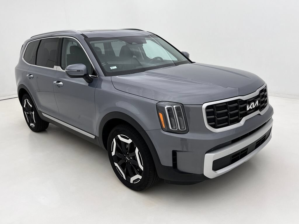 Used 2025 Kia Telluride S SUV