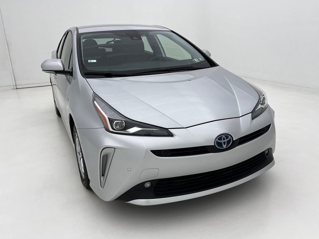 2020 Toyota Prius LE AWD-e photo 2