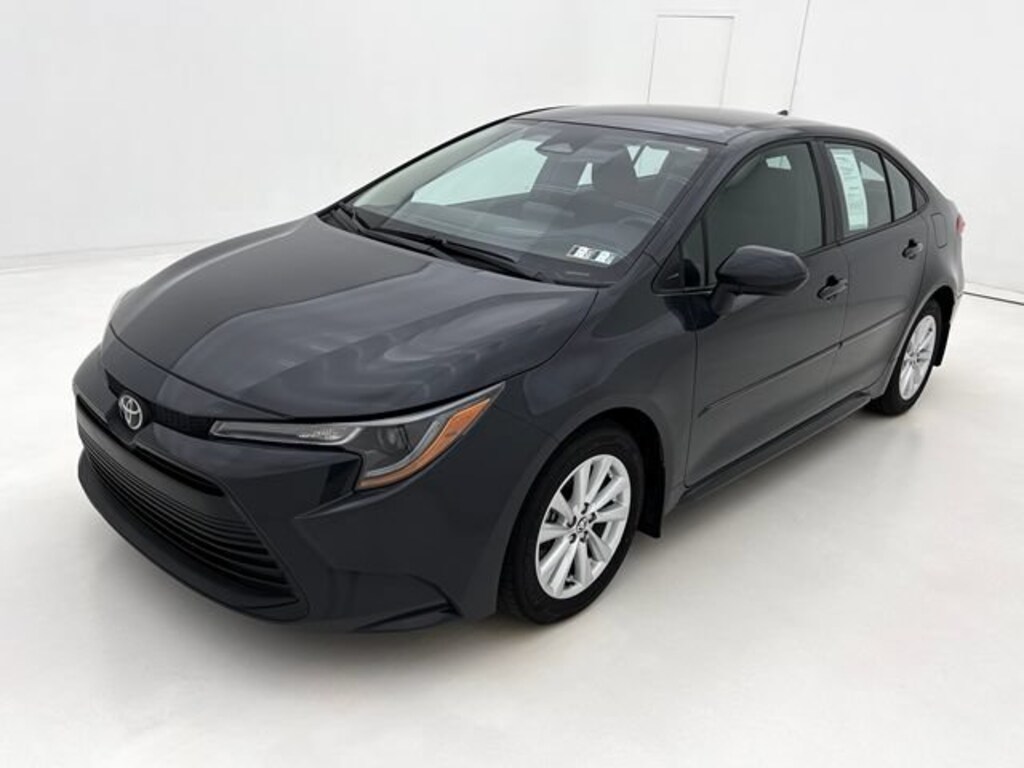 Used 2025 Toyota Corolla LE Sedan