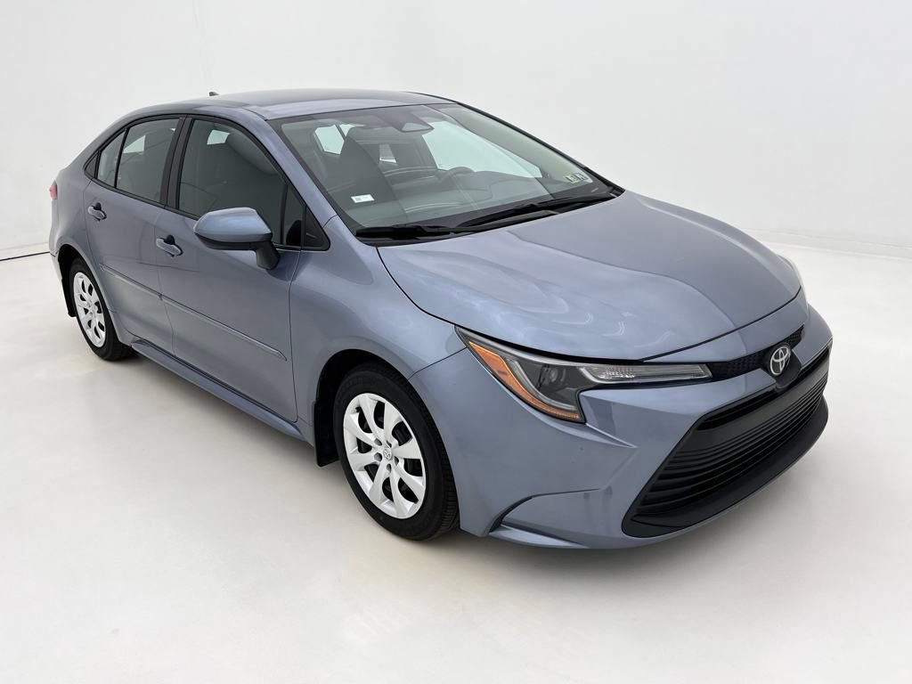2024 Toyota Corolla LE photo 2