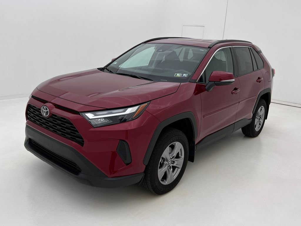 2024 Toyota RAV4 XLE photo 4