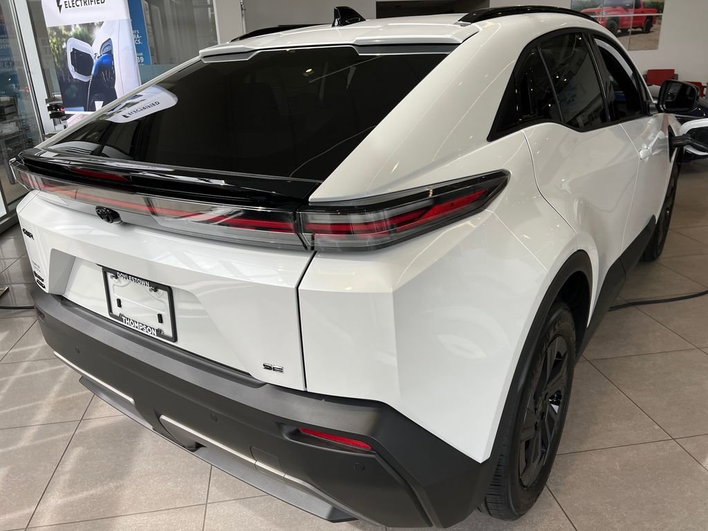 2026 Toyota C-HR SE - Photo 3