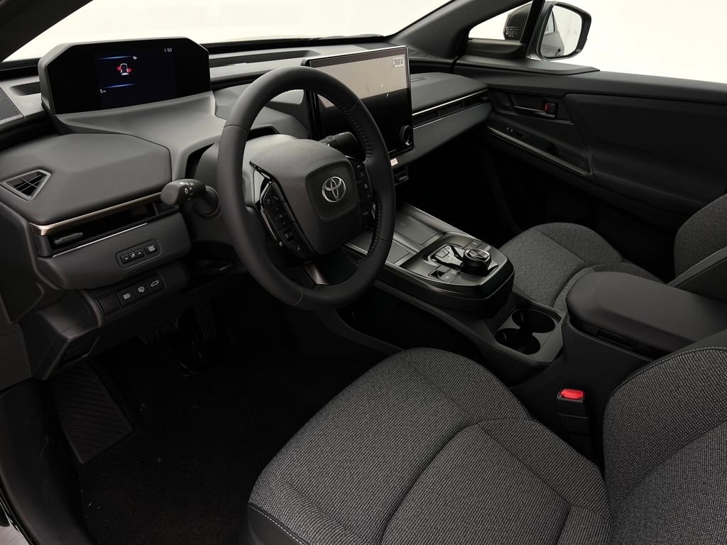 2026 Toyota bZ XLE - Photo 9