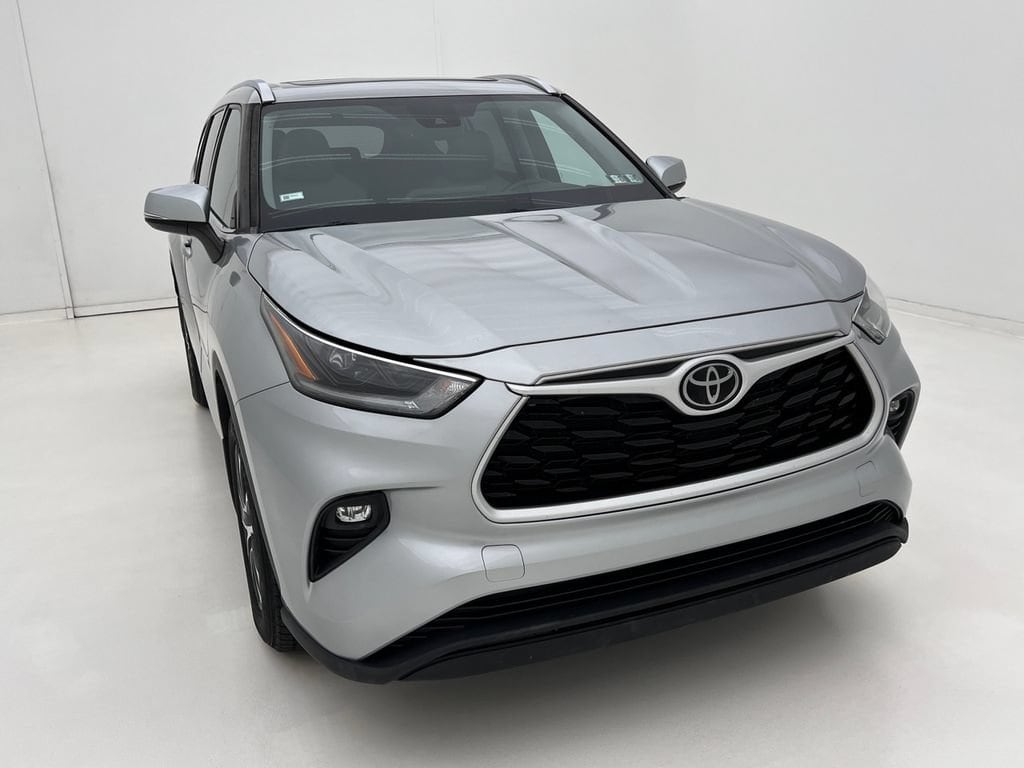Used 2021 Toyota Highlander XLE SUV