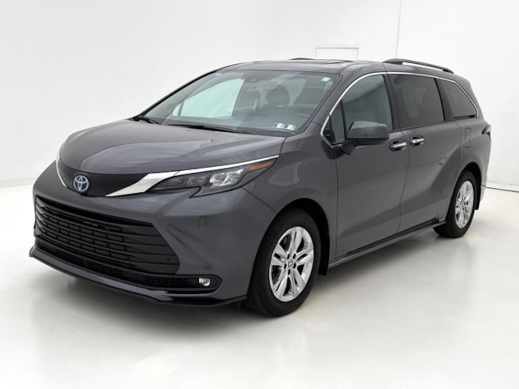 Used 2025 Toyota Sienna XLE Van Passenger Van