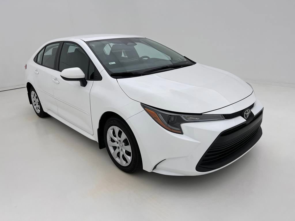 2024 Toyota Corolla LE photo 2