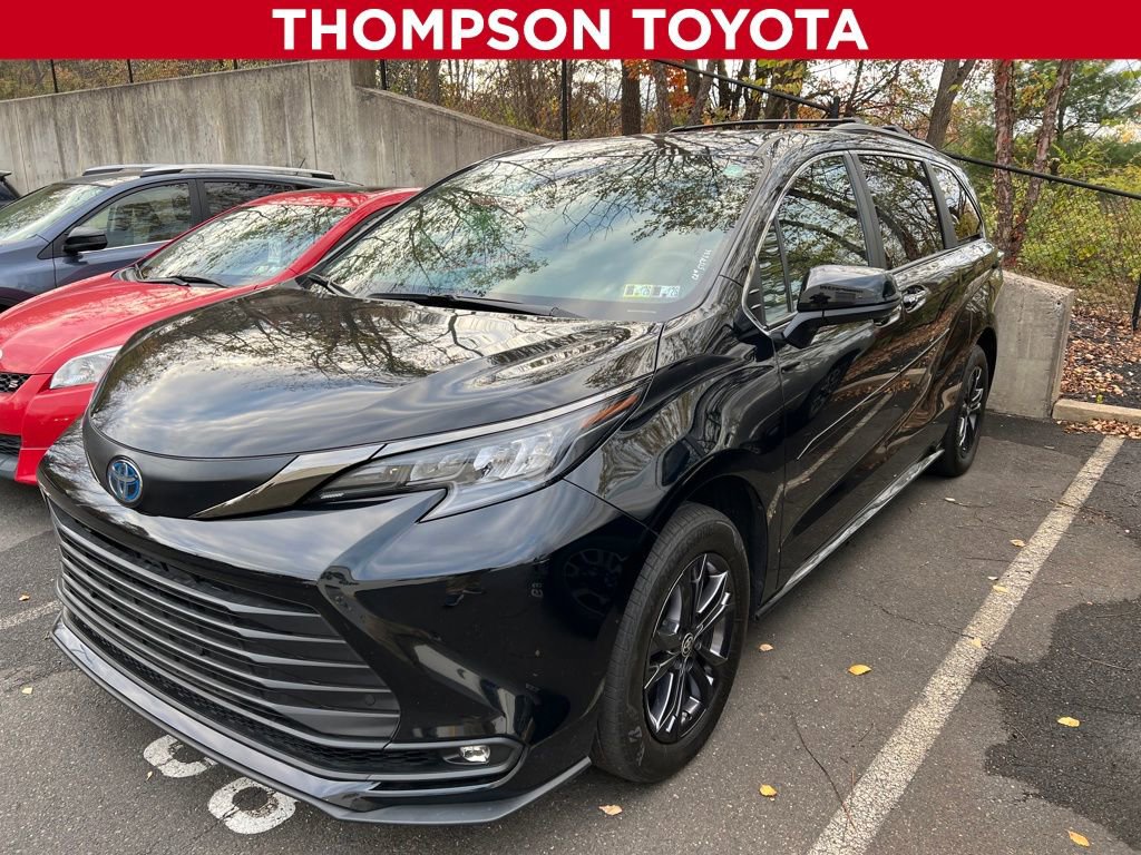 2024 Toyota Sienna Van Passenger Van 