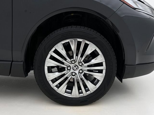 2024 Toyota Venza XLE - Photo 29