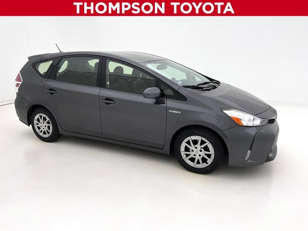 2015 Toyota Prius v Five