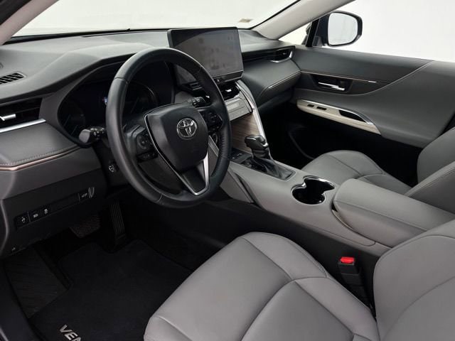 2024 Toyota Venza XLE - Photo 12