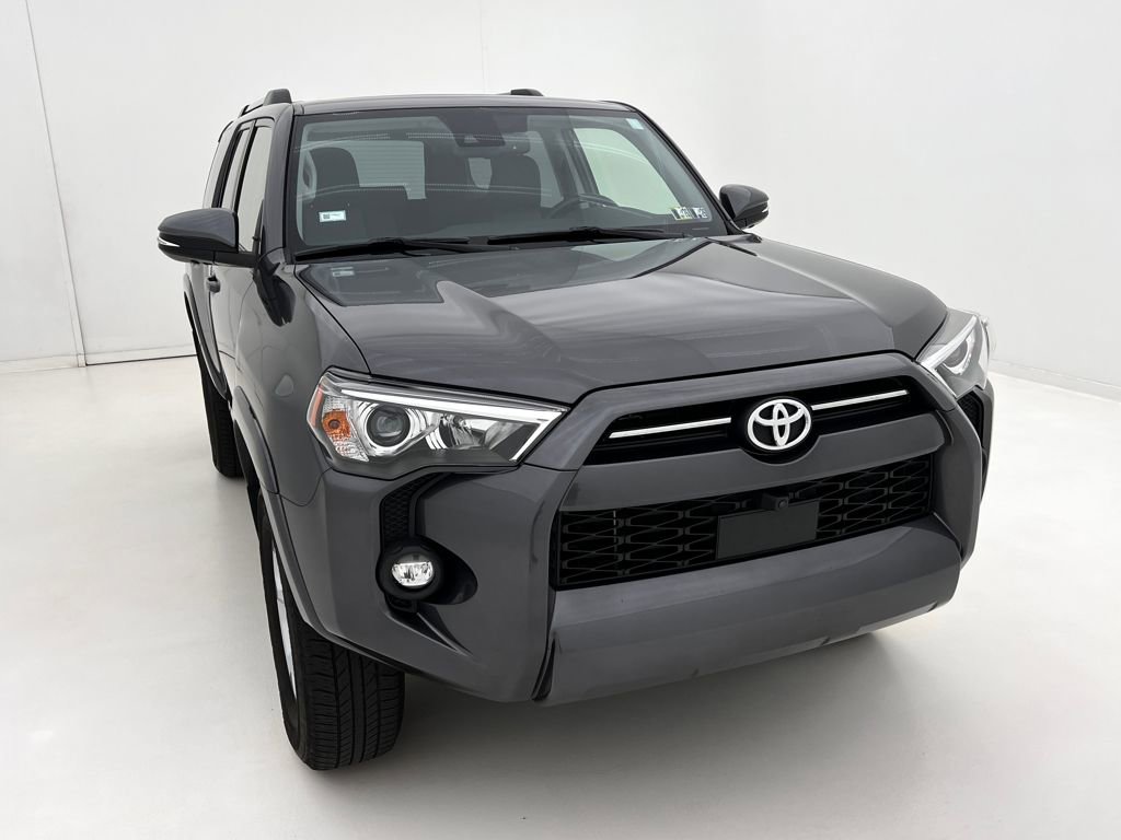 2023 Toyota 4Runner SR5 Premium photo 3
