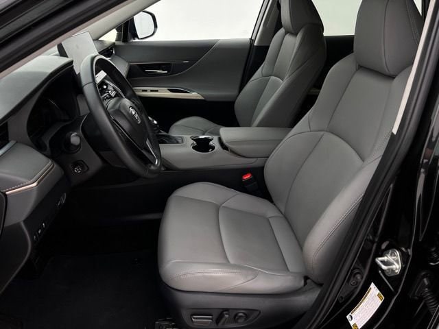 2024 Toyota Venza XLE - Photo 11