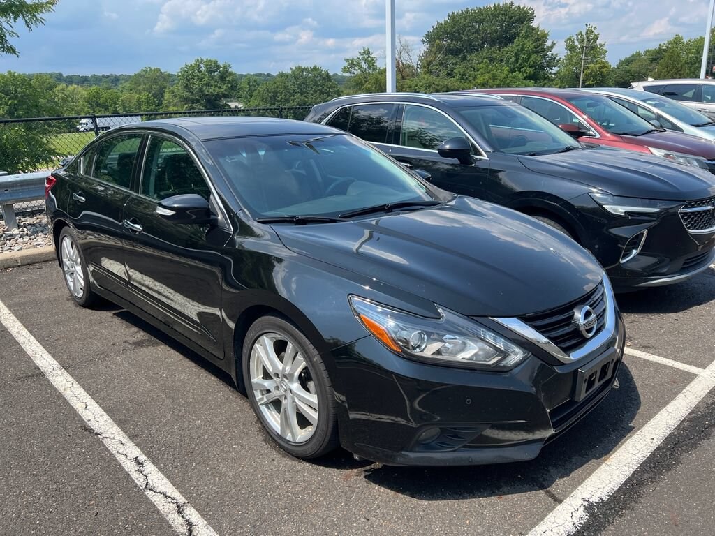 Used 2017 Nissan Altima 3.5 SL Sedan