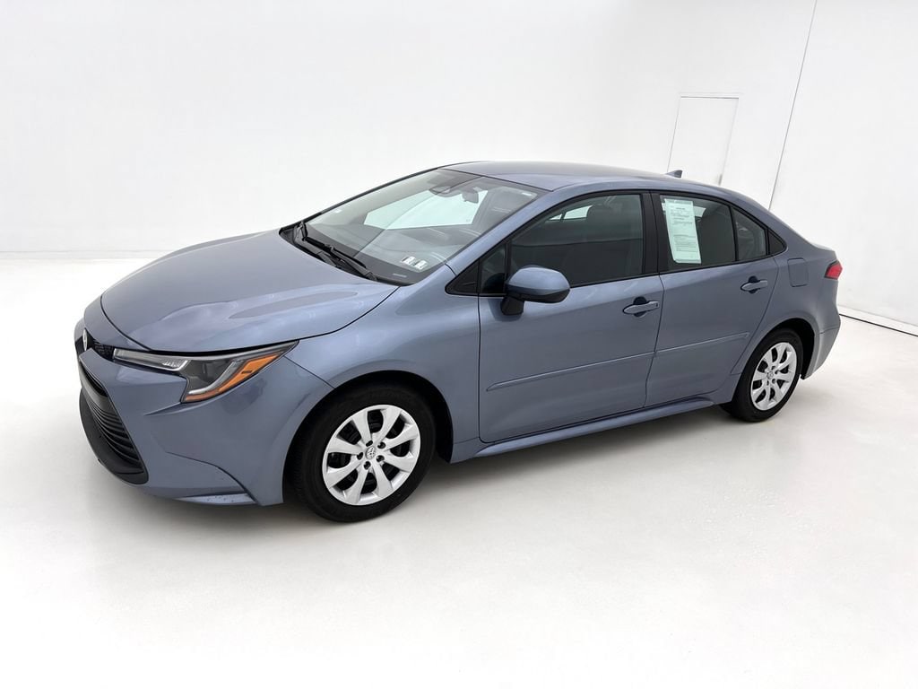 Used 2025 Toyota Corolla LE Sedan